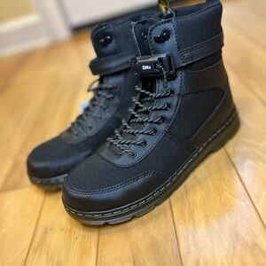 NWOT Dr. Martens Combs Techy Black Boots for Women